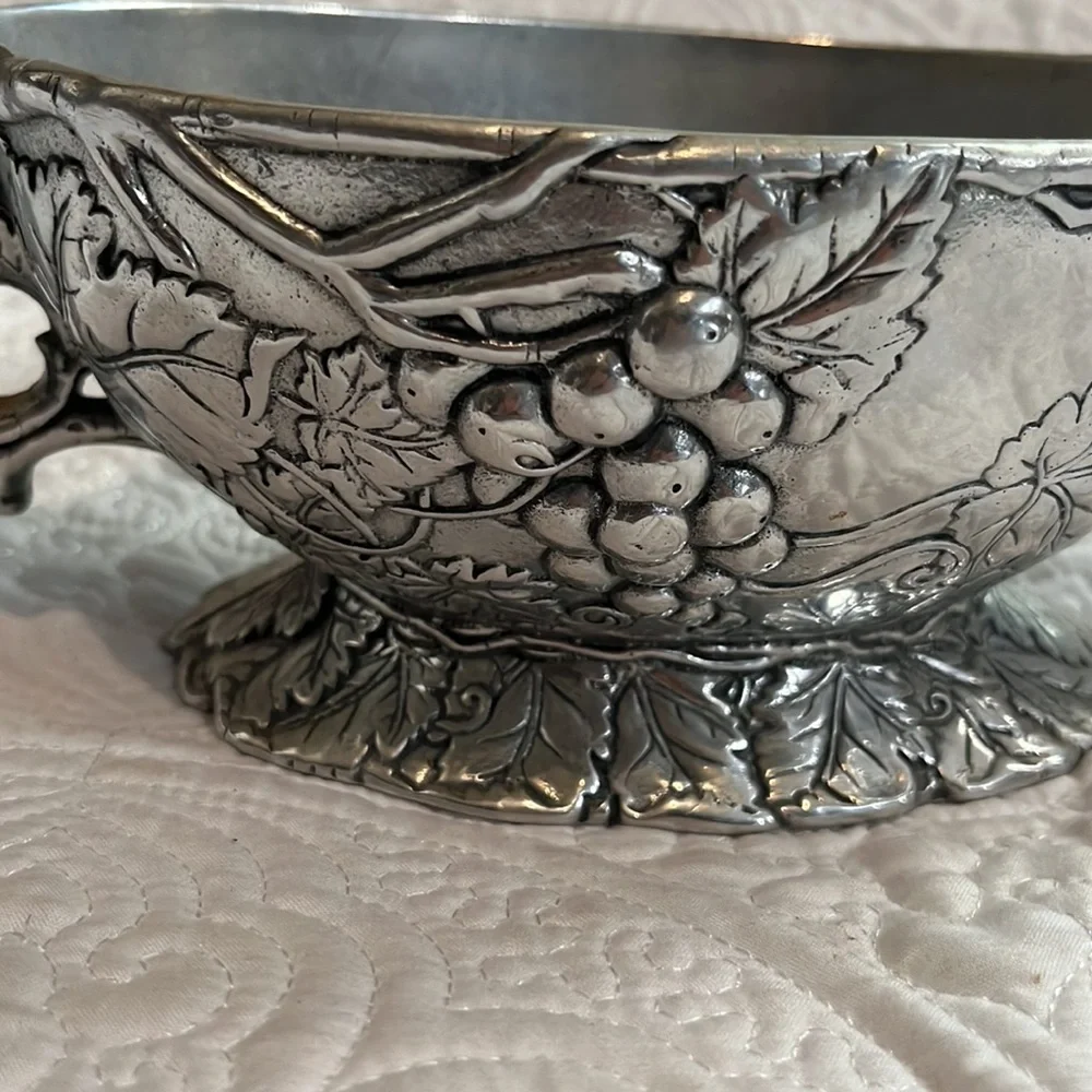 Grape (Aluminum Hollowware)‎ sauce boat by ARTHUR COURT